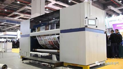 創(chuàng)新引領(lǐng)未來 同步雙面數(shù)碼印染機驚艷亮相，紹興浴簾印花廠率先預(yù)定